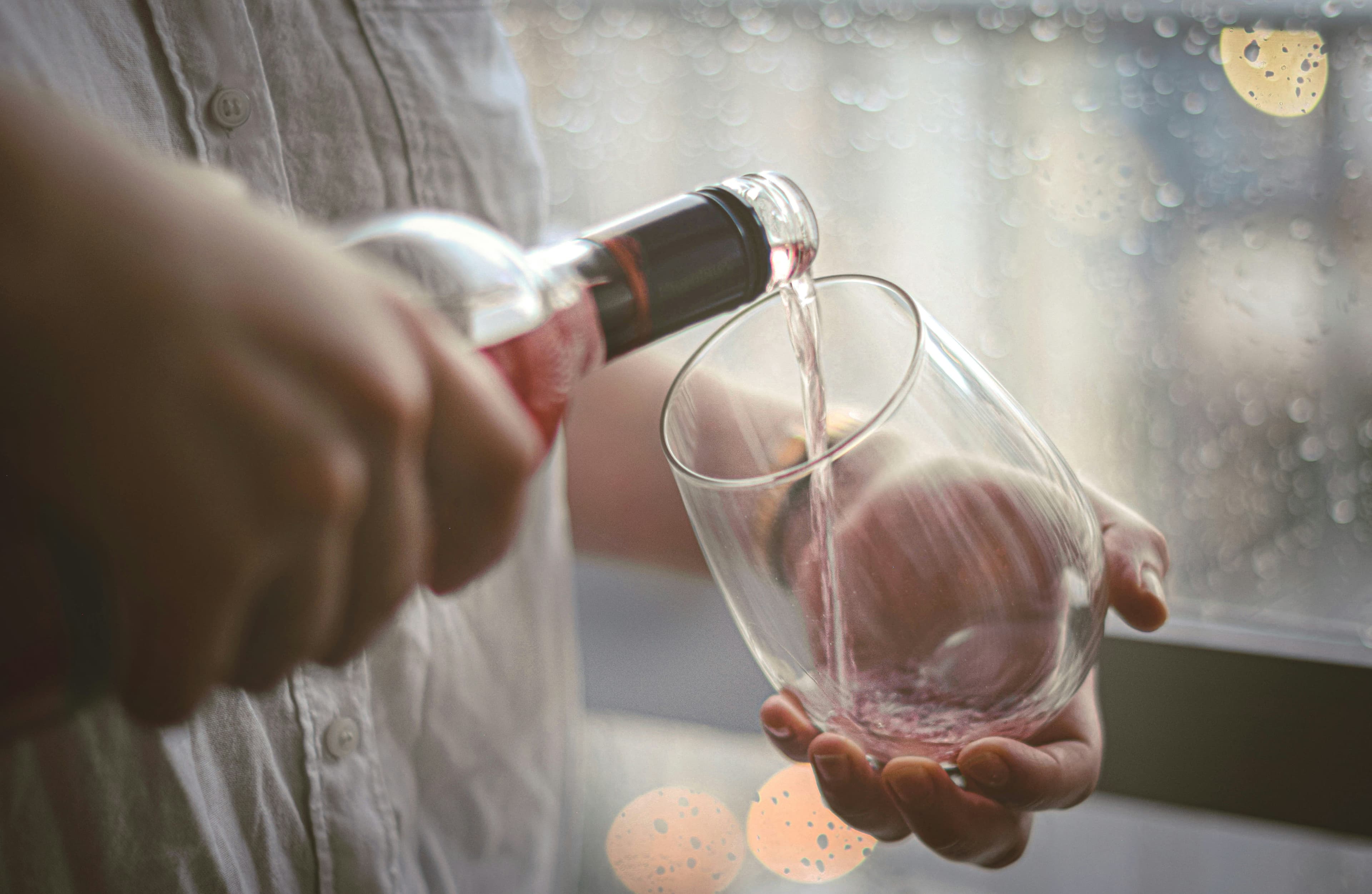 De ce încă se mai nasc copii cu sindrom alcoolic fetal? O problemă care continuă să afecteze familii