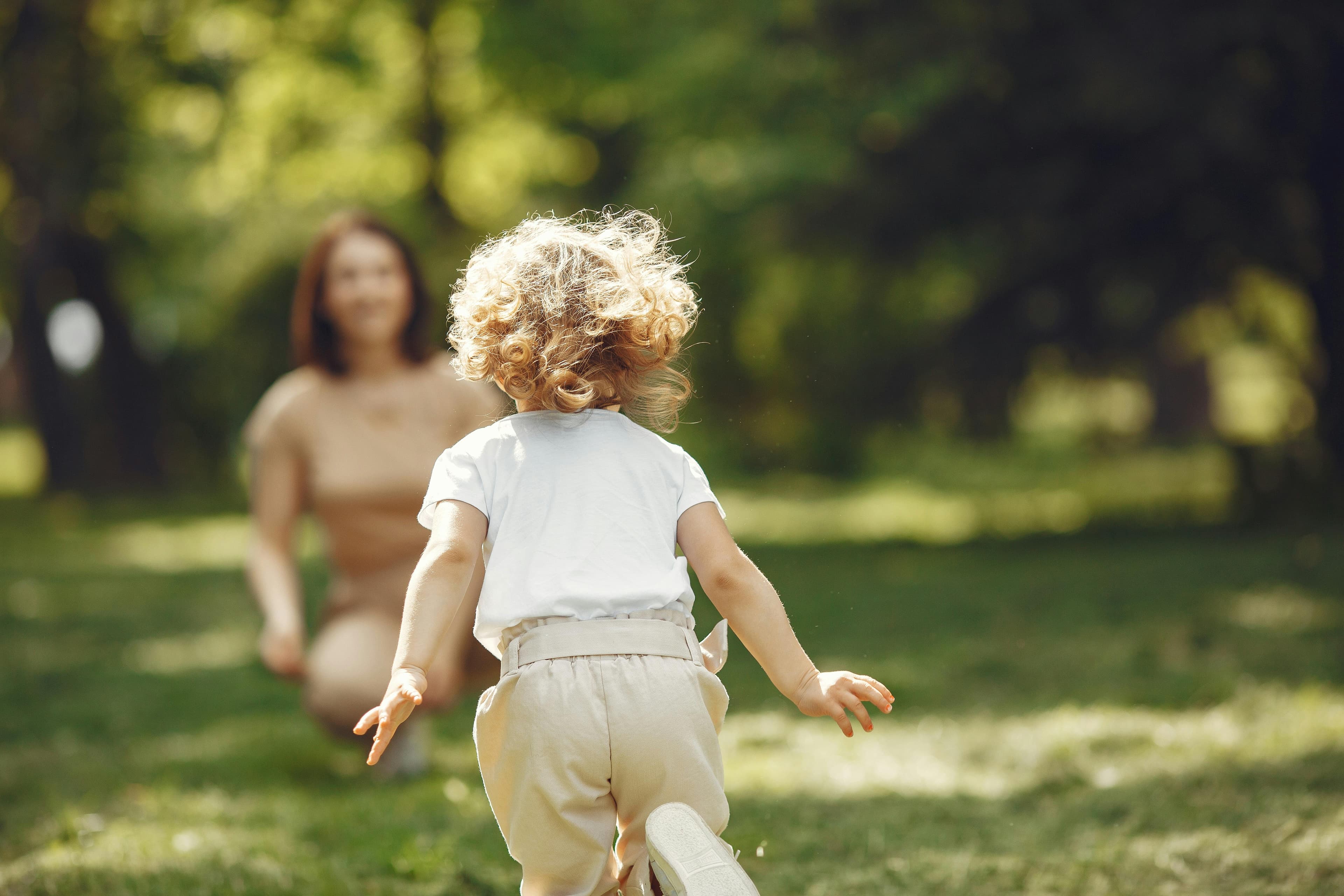 „Oprește-te din a-ți învăța copilul lucruri inutile care nu-i vor folosi peste 10 ani!” Avertismentul unui neurocercetător pentru părinți