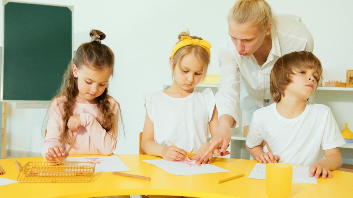 O învățătoare enumeră 10 abilități de bază pe care, spune ea, elevii de clasa a treia nu le mai au